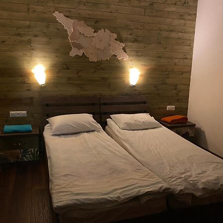 Mountain Cricket Chalets And Apartments 구다우리 외부 사진