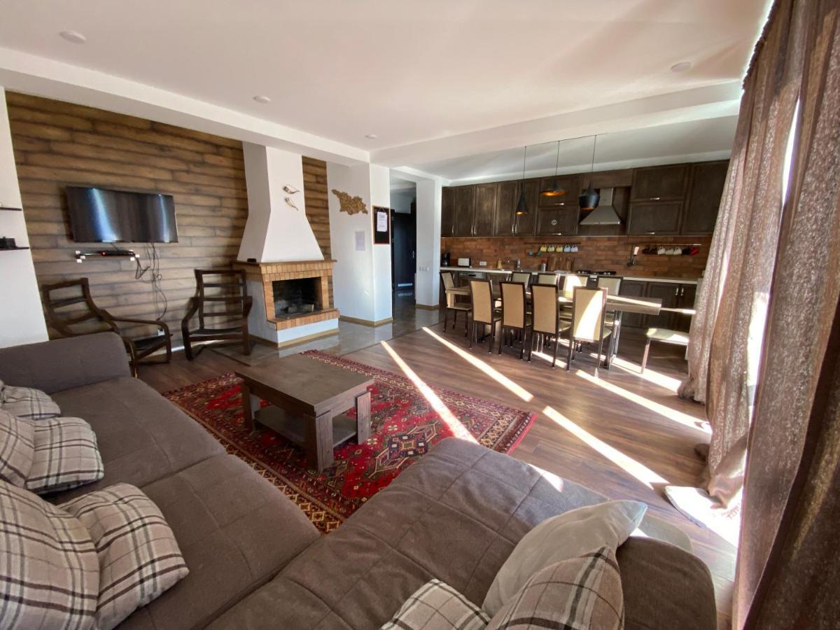 Mountain Cricket Chalets And Apartments 구다우리 외부 사진