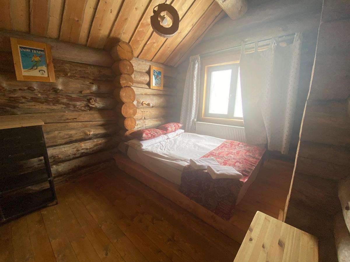 Mountain Cricket Chalets And Apartments 구다우리 외부 사진