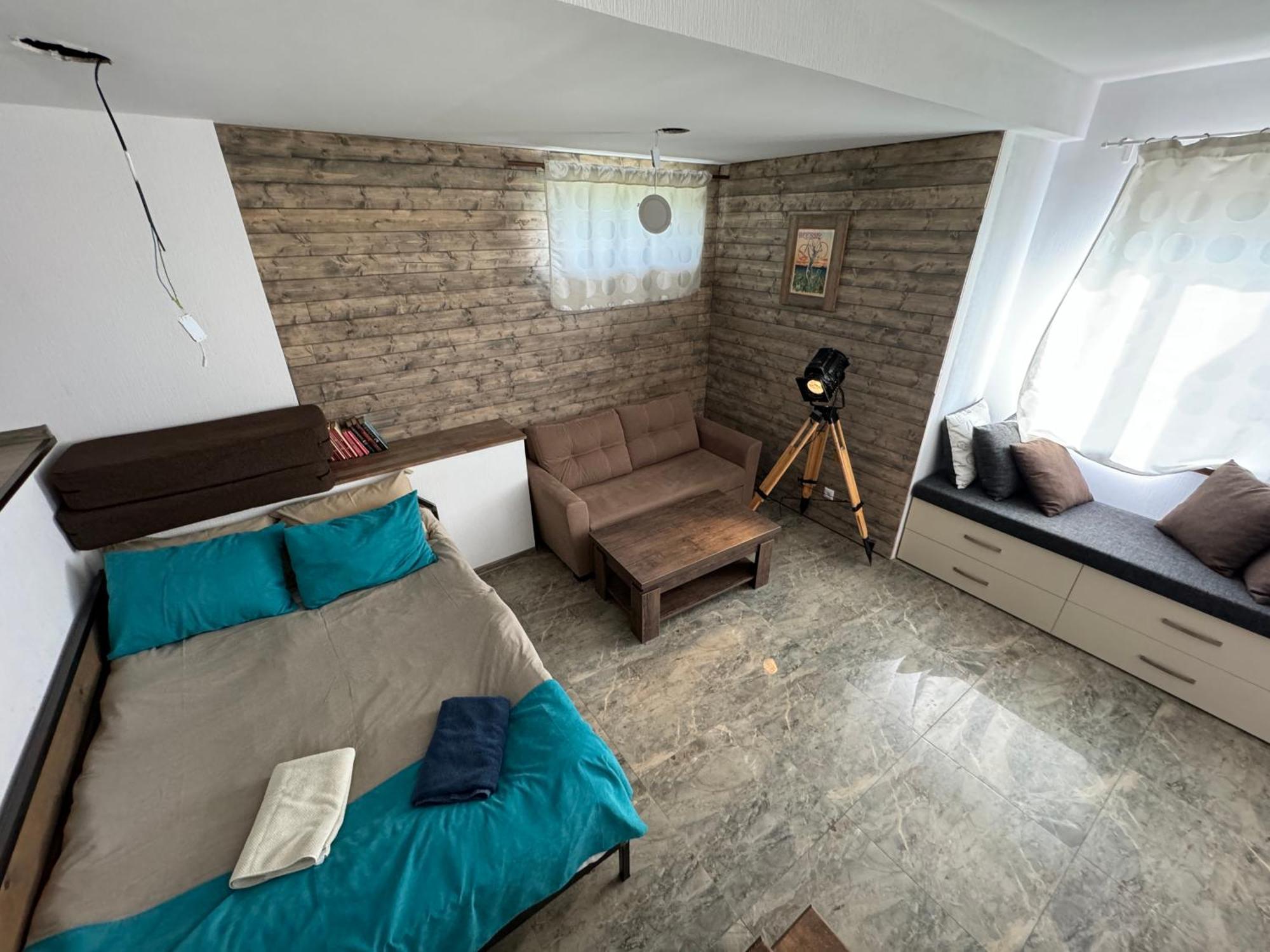 Mountain Cricket Chalets And Apartments 구다우리 외부 사진
