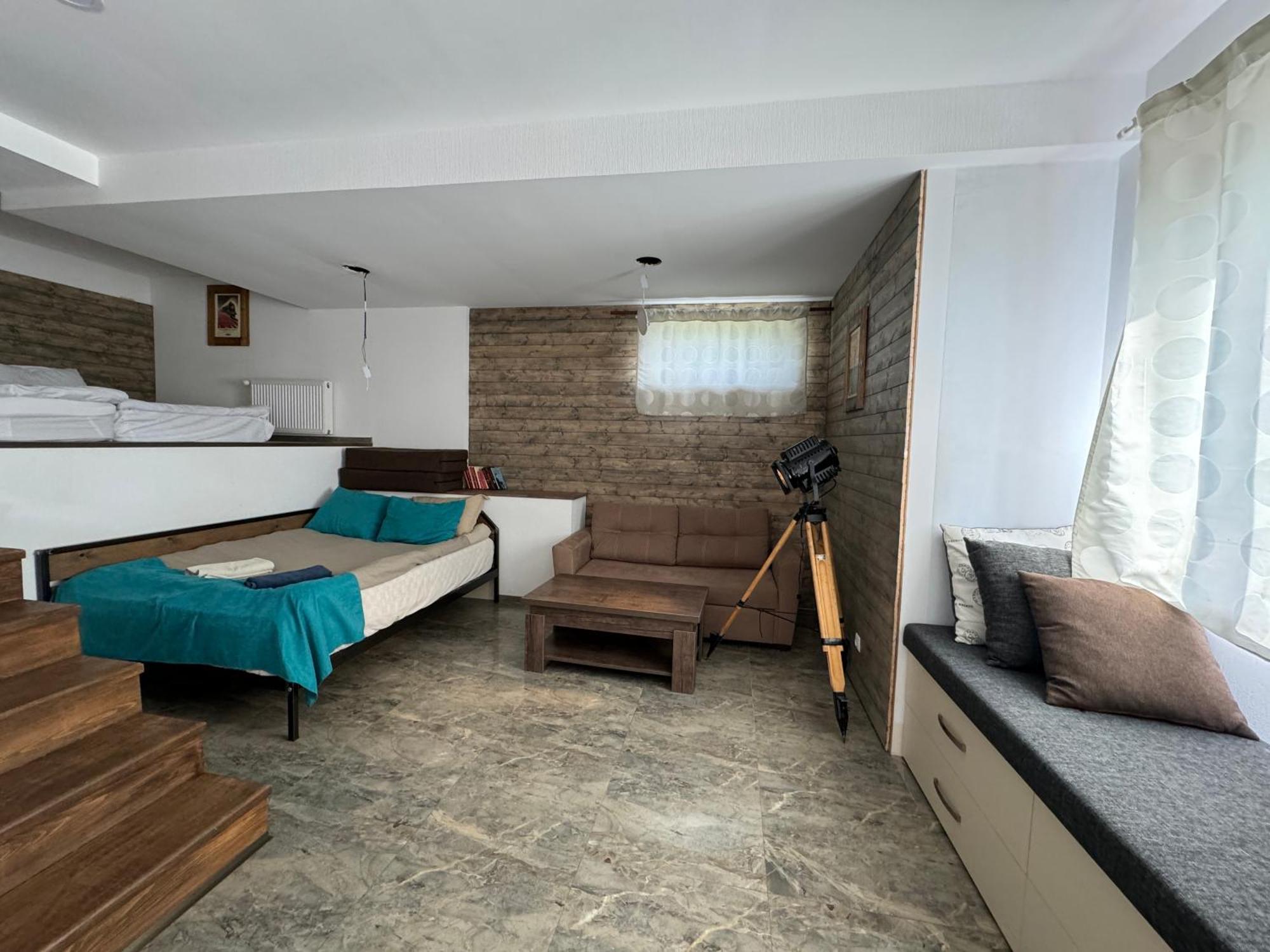 Mountain Cricket Chalets And Apartments 구다우리 외부 사진